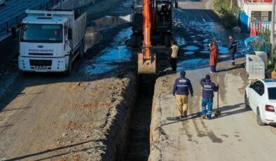 Kuşadası Belediyesi 7/24 Yol Yapım Çalışmalarına Devam Ediyor