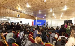 Mersin Büyükşehir Belediye Başkanı Vahap Seçer, Aydıncık’ta Eğitim ve Öğretimi Destekleme Kurs Merkezi’nde Velilerle Buluştu