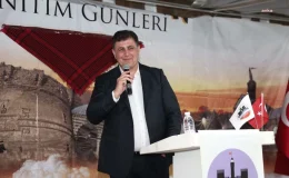 CHP İzmir Büyükşehir Belediye Başkan Adayı Cemil Tugay, Ege Bölgesi Diyarbakır Dernekleri Federasyonu Buluşmasında Konuştu
