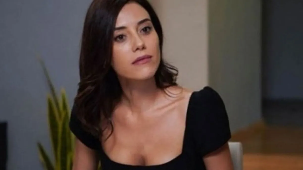 Cansu Dere’yi utandıran özel hayat sorusu! Cansu Dere: Manasız bir şeyin içinde…